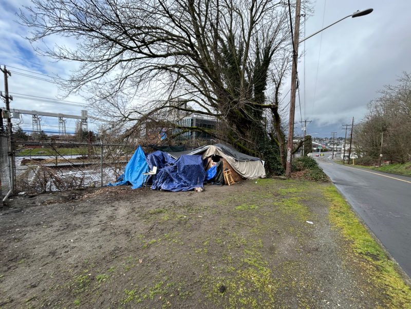 City of Seattle homeless encampment cleanup at 652 660 W Mercer PL, 2026-03-06 (Interbay)