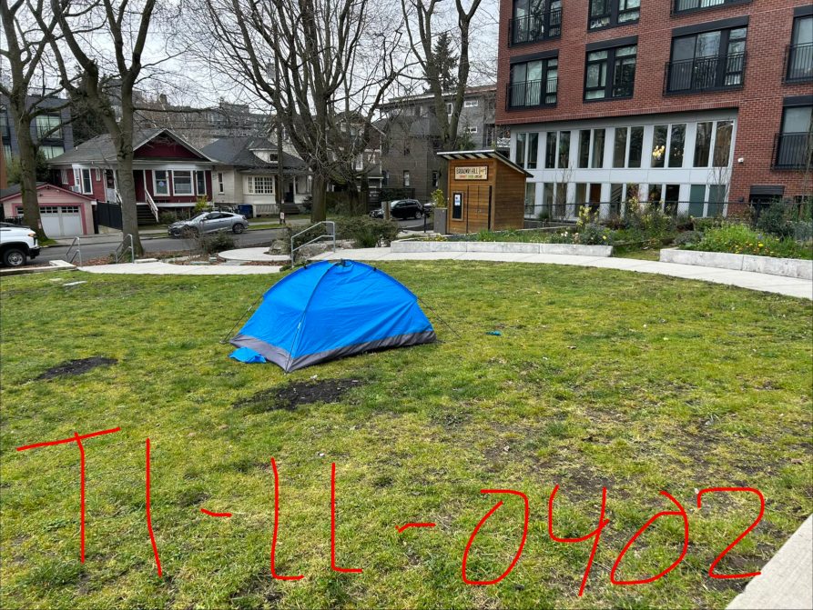 City of Seattle homeless encampment cleanup at Broadway Hill Park, 2026-04-02 (Capitol Hill)