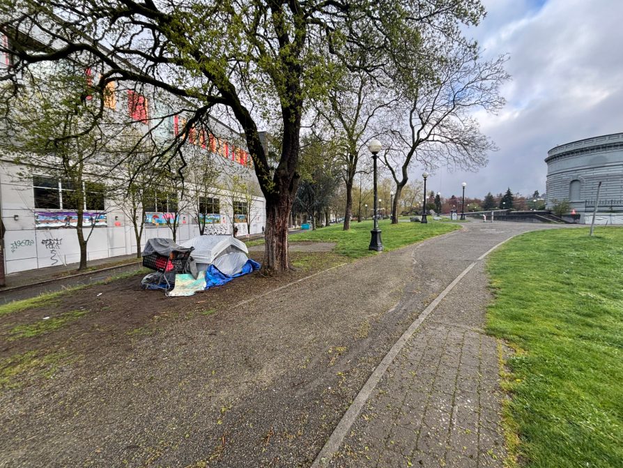 City of Seattle homeless encampment cleanup at Cal Anderson Park, 2026-04-16 (Capitol Hill)