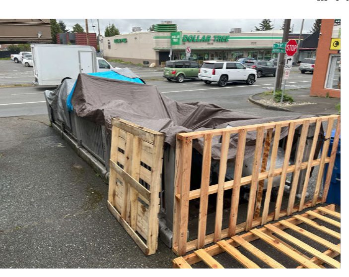 City of Seattle homeless encampment cleanup at n 79th st & aurora ave n, 2025-04-30 (Greenwood/Phinney Ridge)