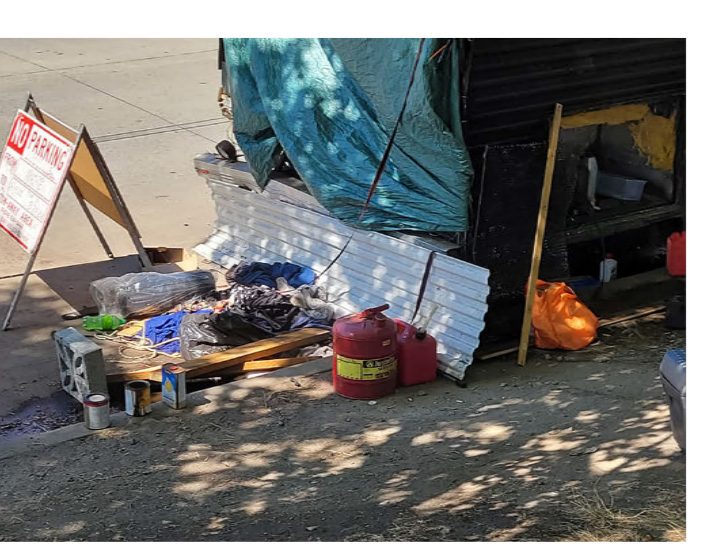 City of Seattle homeless encampment cleanup at harbor ave sw & sw bronson way shoreline st end, 2022-08-18 (North Delridge)