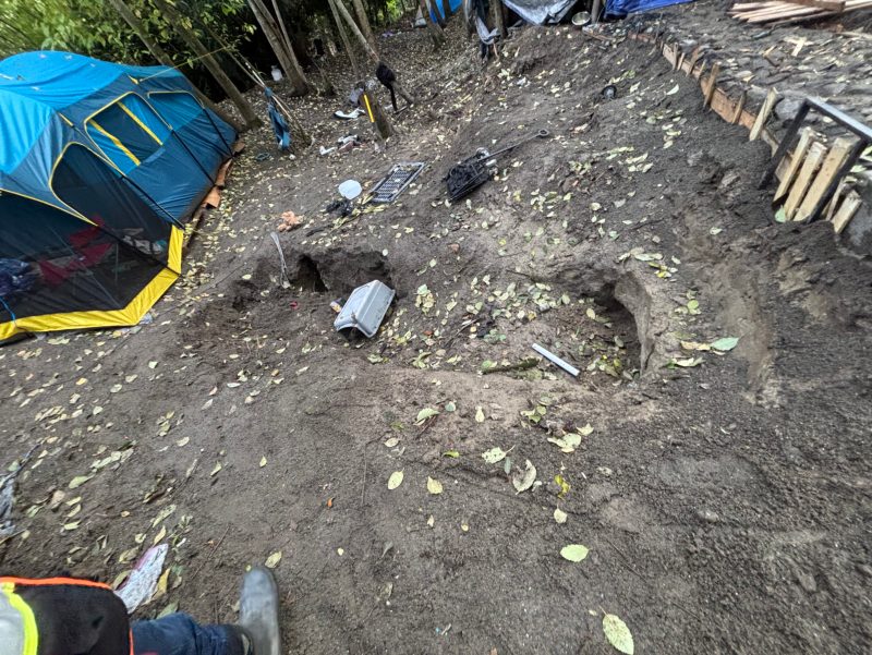 City of Seattle homeless encampment cleanup at Camp Long North, 2025-12-03 (North Delridge)